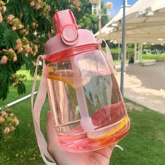 Cute Bear Big Capacity Water Bottle With Straw