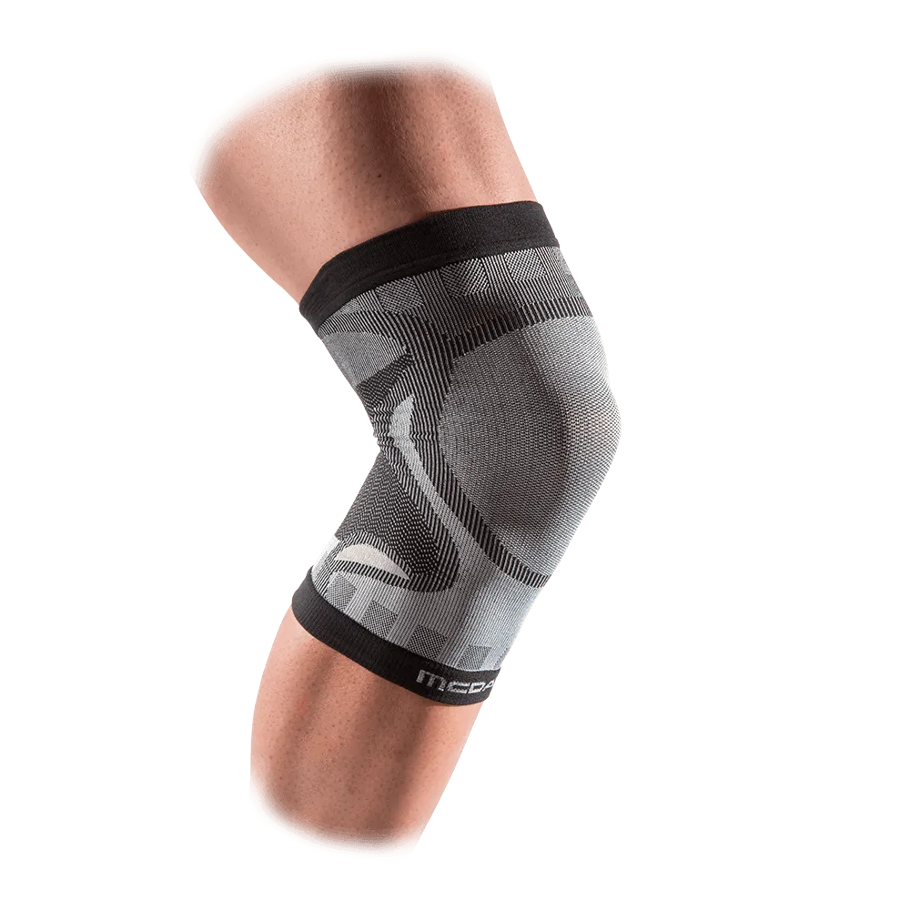 McDavid Knee Sleeve/4-Way Seamless Elastic - MD5140